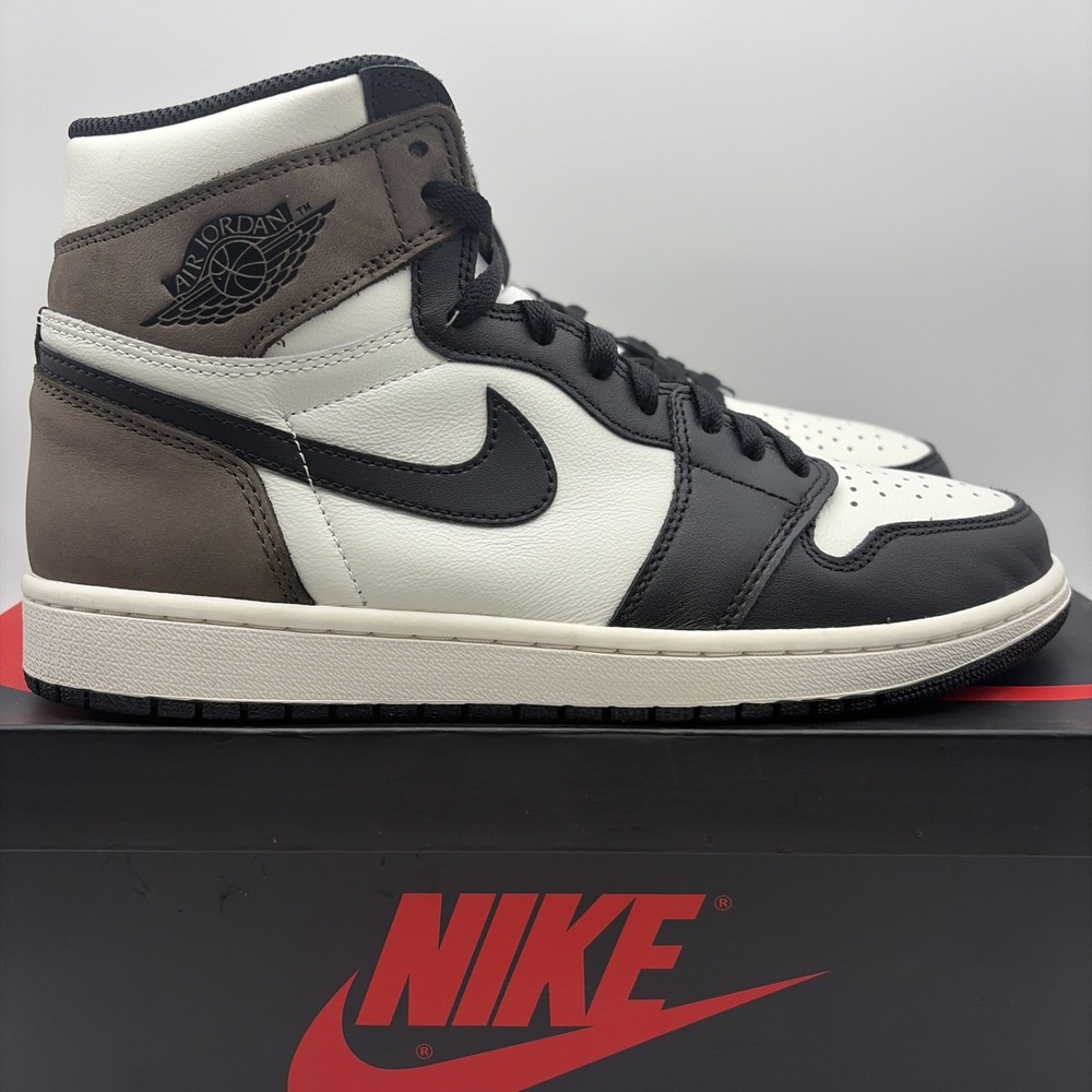Size 10 - Jordan 1 Retro OG High Dark Mocha (555088-105)